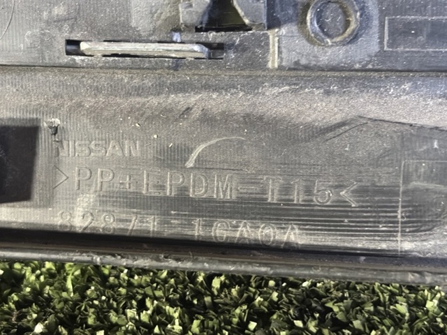 828711CA0A Молдинг двери задней левой нижний купить Харьков