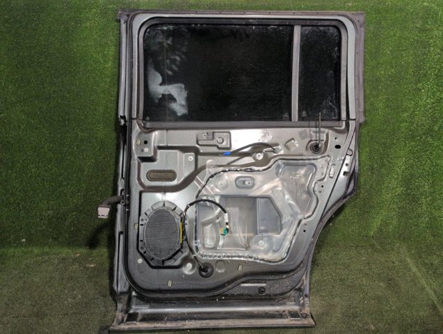 FORD 8A8Z7424630A Дверь задняя правая в наличии Чернигов