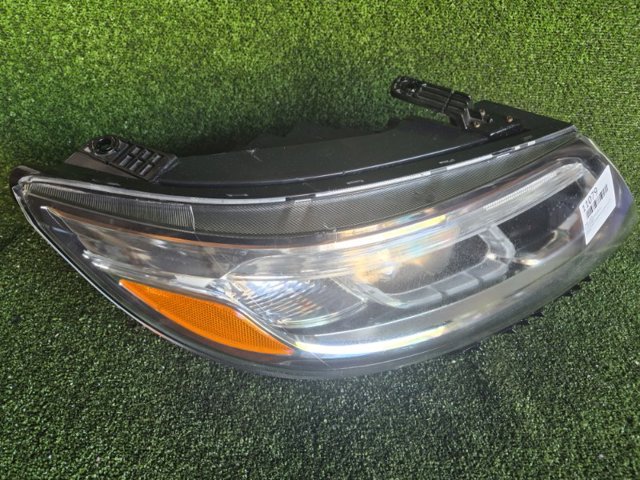 921021U800 Правая фара купить Павлоград