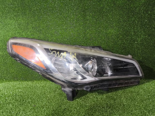 Вставка фары правой 92102C2000 HYUNDAI