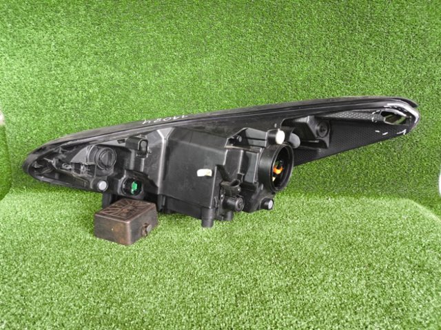 92102D9140 HYUNDAI Фара правая купить в Хмельницкий