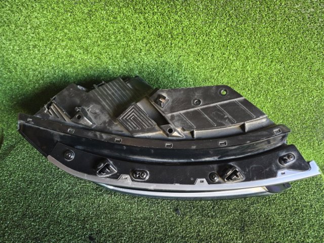 92102R5200 HYUNDAI Фара правая купить в Сумы