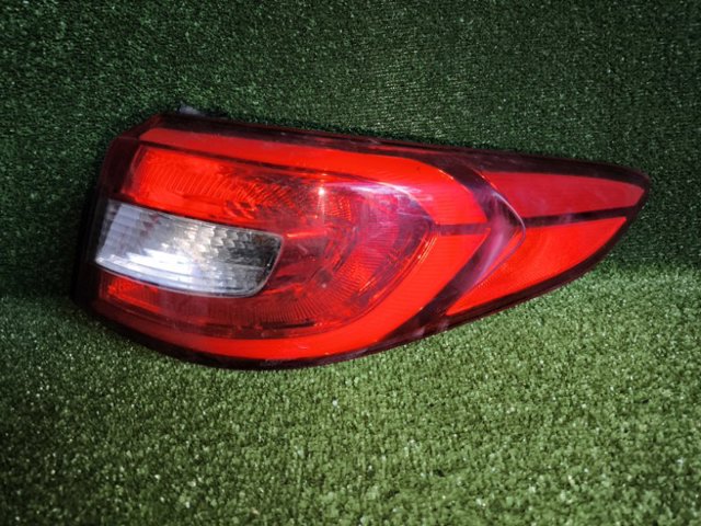 Фонарь задний правый, внешний 92402C2000 HYUNDAI