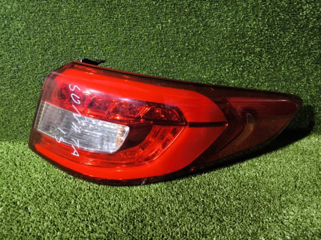 Фонарь задний правый, внешний 92402C2100 HYUNDAI