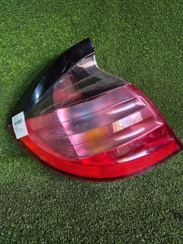 Задняя левая фара A2038200564 MERCEDES
