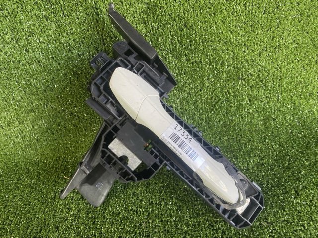 Крышка ручки наружной двери задней правой A20476004209999 MERCEDES