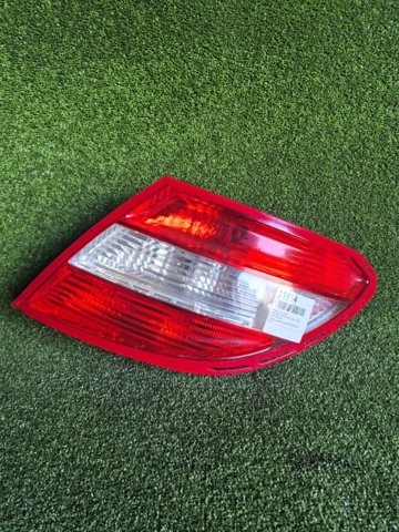 Фонари задние A2048200264 MERCEDES