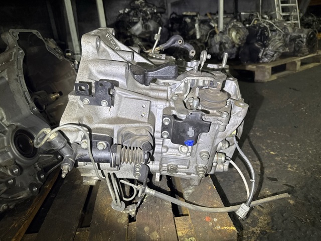 MAZDA A6011701XG в наличии Львов