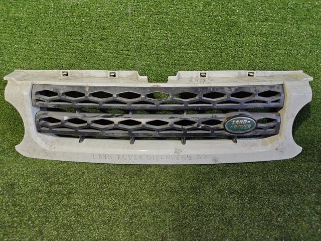 LR020942 LAND ROVER Решетка радиатора купить в Киев