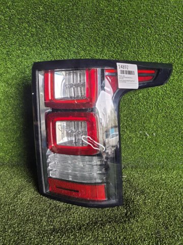 Правый стоп-сигнал LR034238 LAND ROVER