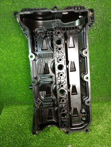 MAZDA R2AA10220B Крышка клапанная в наличии Ровно