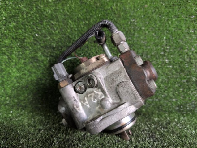 Насос топливный высокого давления (ТНВД) R2AA13800 MAZDA
