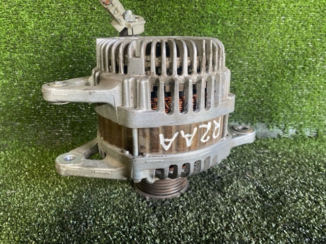 Генератор R2AA18300A MAZDA