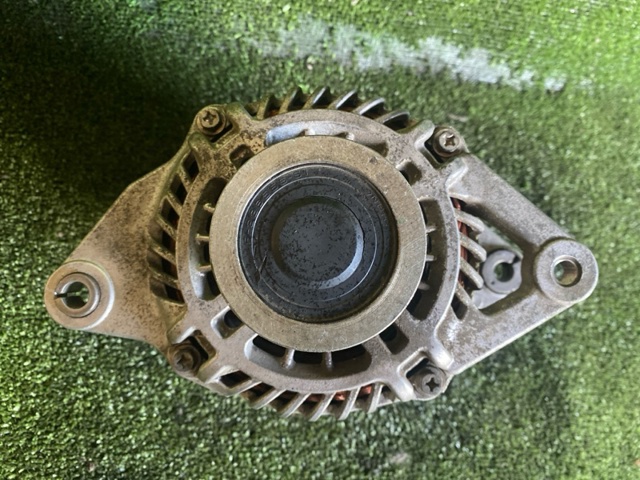 MAZDA R2AA18300B Генератор в наличии Полтава
