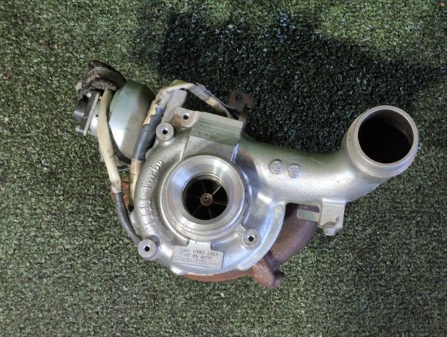 Турбонаддув R2AX13700B MAZDA
