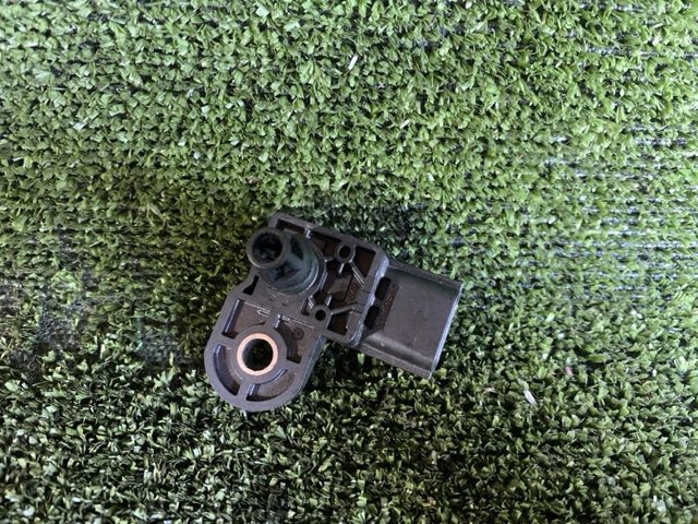 Датчик расхода воздуха SH0318211 MAZDA