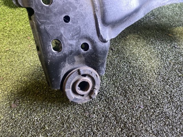 MAZDA TD113480XA Подрамник передний в наличии Ровно