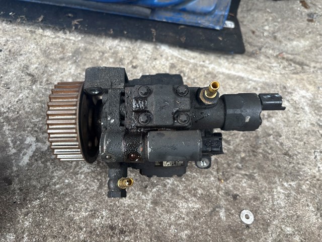 Насос топливный высокого давления 167008859R RENAULT