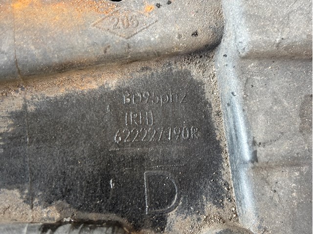 RENAULT 622227190R Кронштейн бампера переднего правый в наличии Чернигов
