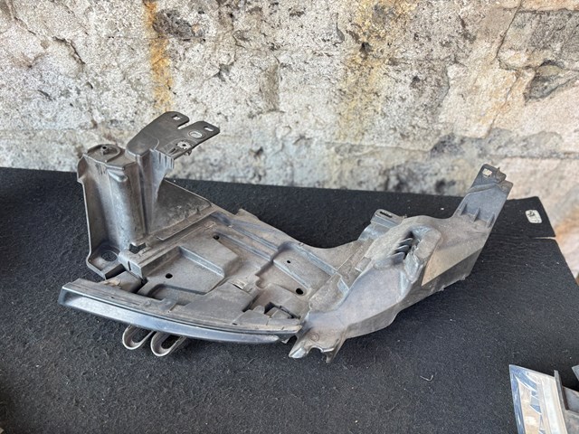 622232066R RENAULT Кронштейн бампера переднего левый купить в Чернигов