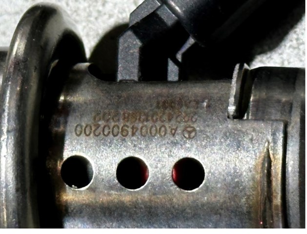 Форсунка впрыска AD BLUE A0004900200 MERCEDES