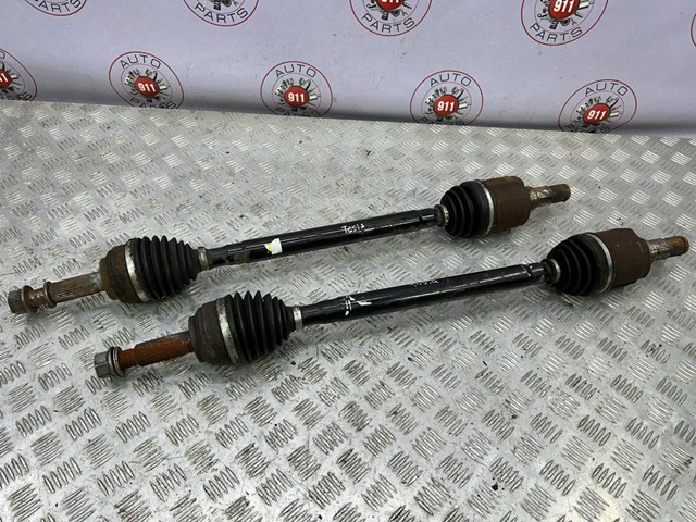 Полуось задняя 100771901A TESLA