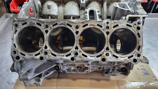 Блок двигателя 110009FV1A NISSAN