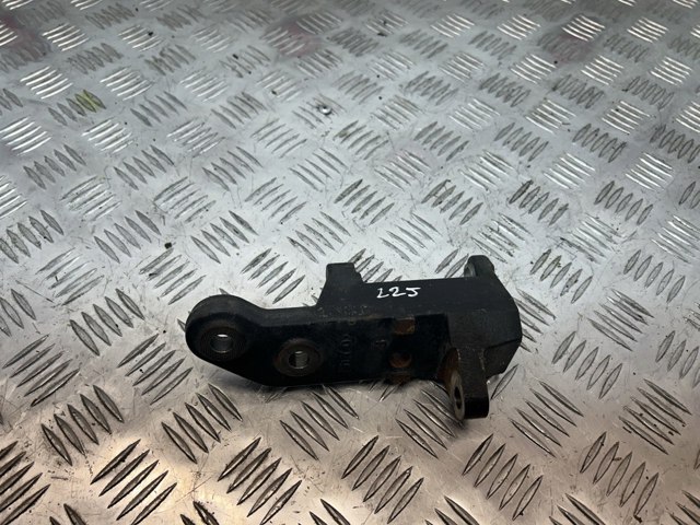 Кронштейн насоса г/у руля 11940JK20A NISSAN