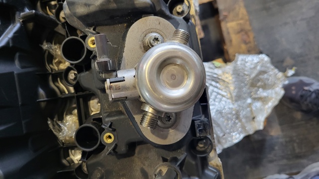 Насос топливный высокого давления (ТНВД) 13517642466 BMW