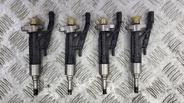 Форсунка дизельная в сборе 13537639990 BMW