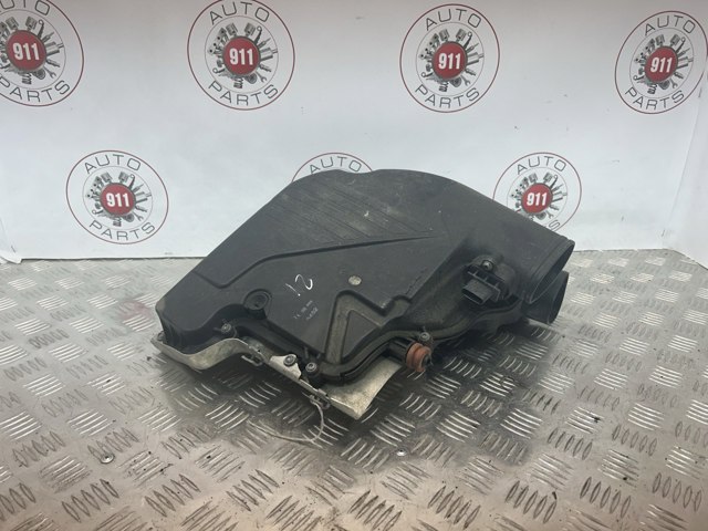 Корпус воздушного фильтра, левый 13717577464 BMW