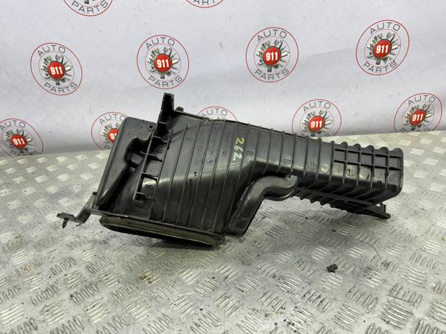 Патрубок воздушный, выход воздушного фильтра 165491LA0A NISSAN