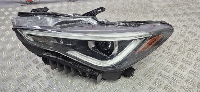 NISSAN 260605CH1A Левая фара в наличии Львов
