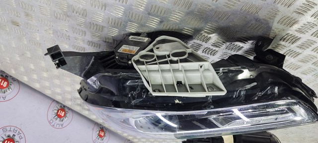 260609NF0D NISSAN Левая фара купить в Ужгород