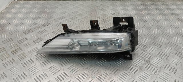ПТФ левая 261555DA2B NISSAN