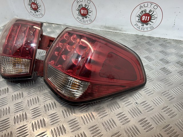 NISSAN 265501LA0B Фонарь задний правый внешний в наличии Днепр