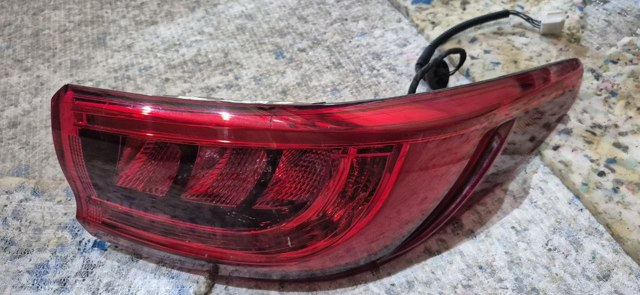 Задний правый внешний фонарь 265505DC0A NISSAN