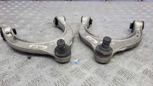 Рычаг передней подвески верхний, левый/правый 31106861185 BMW