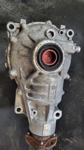 Редуктор переднего моста 31508741855 BMW