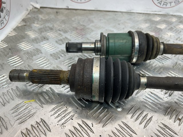 MITSUBISHI 3715A204 Полуось задняя правая в наличии Винница
