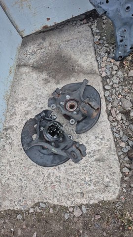 Цапфа поворотного кулака 400144BA0A NISSAN