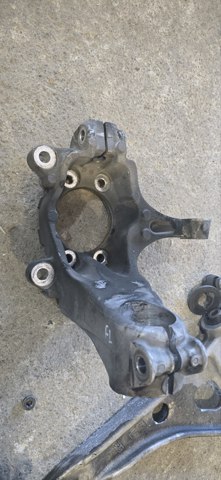 Цапфа поворотная левая 400155NA0A NISSAN