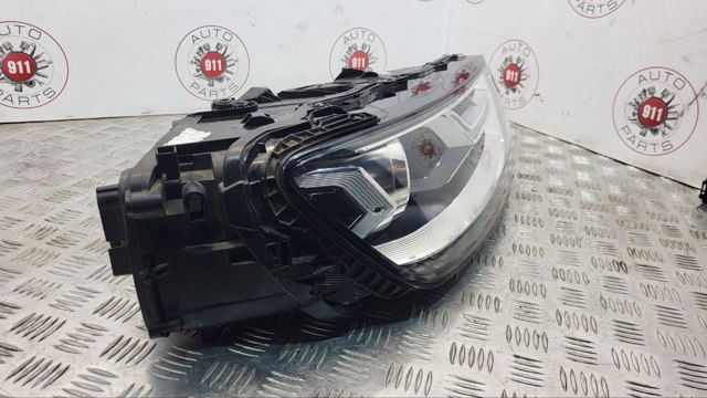 4M0941006B Правая фара купить Ужгород