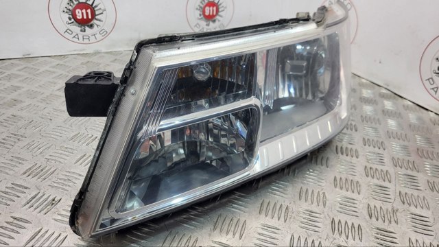 CHRYSLER 5116289AD Фара левая в наличии Винница