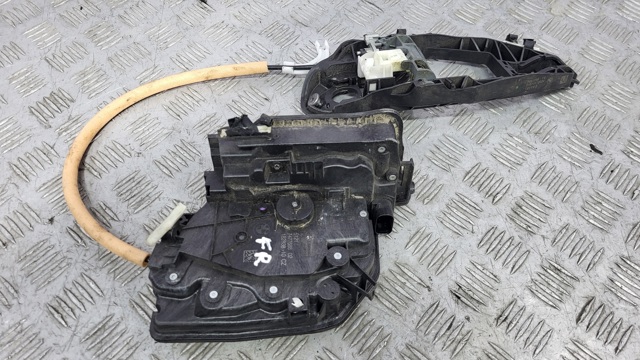 Дверной замок передний правый 51217477688 BMW