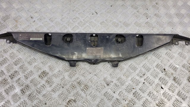 Суппорт радиатора верхний 51647199417 BMW