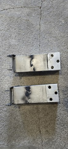 Кронштейн усилителя переднего бампера 622105NA0A NISSAN