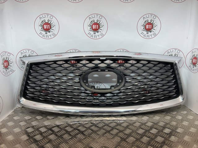 Решетка радиатора 623105NA3A NISSAN