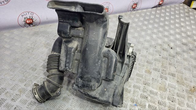  Корпус воздушного фильтра 68060812AA CHRYSLER
