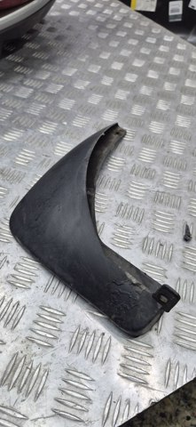 Брызговик задний, левый 788131AA0A NISSAN